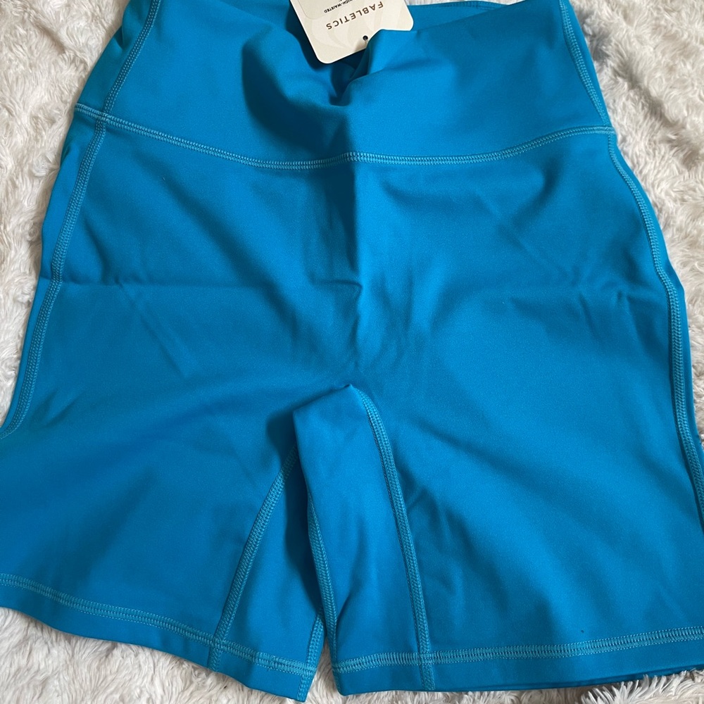 Fabletics High Waisted Wear Anywhere 6” Shorts in Coastal Blue Size XS